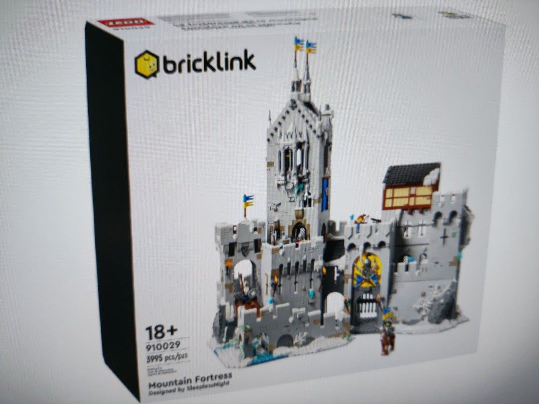 Lego mountain castle on sale