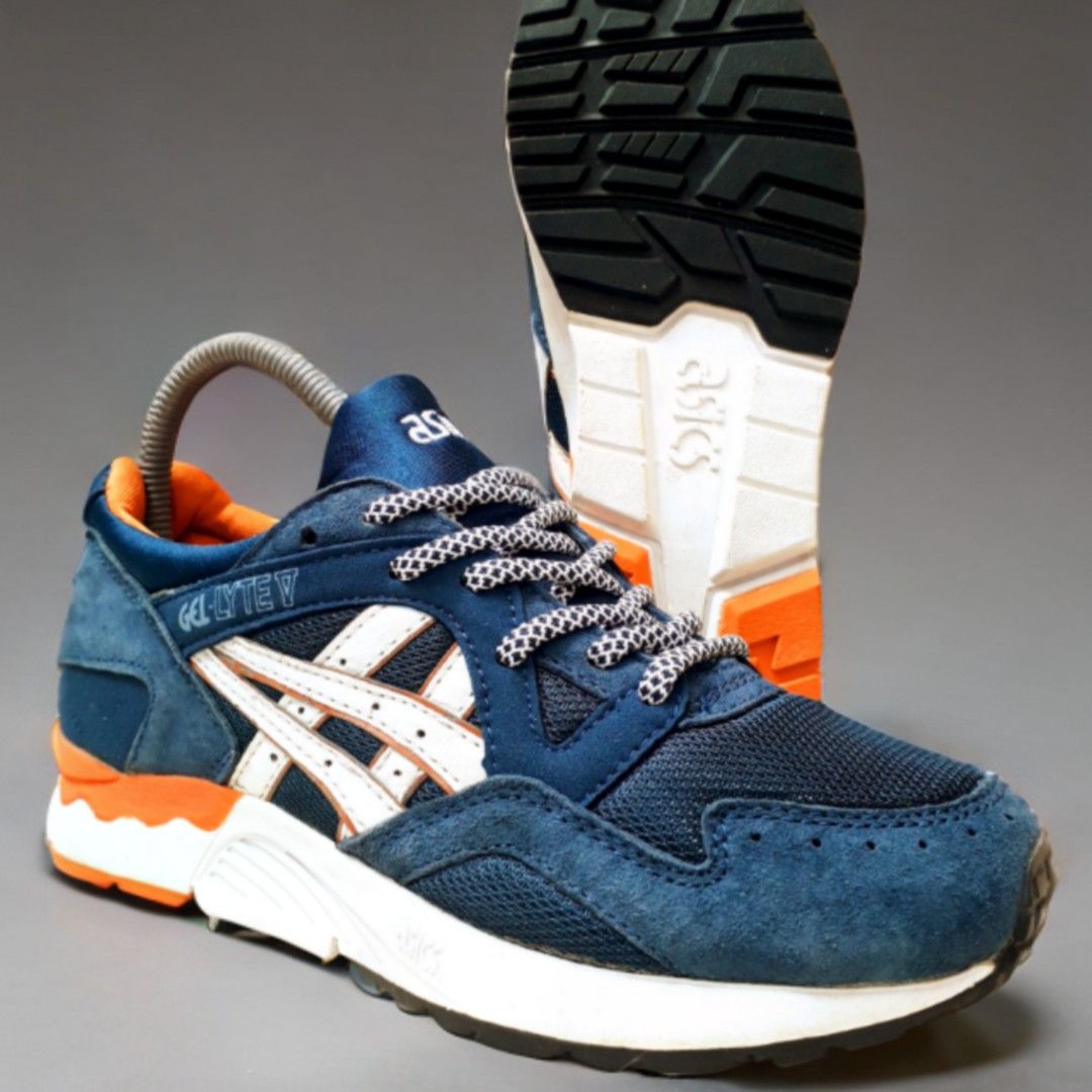 ASICS GEL LYTE V ROYAL BLUE size 37 Fesyen Pria Sepatu Sneakers di Carousell