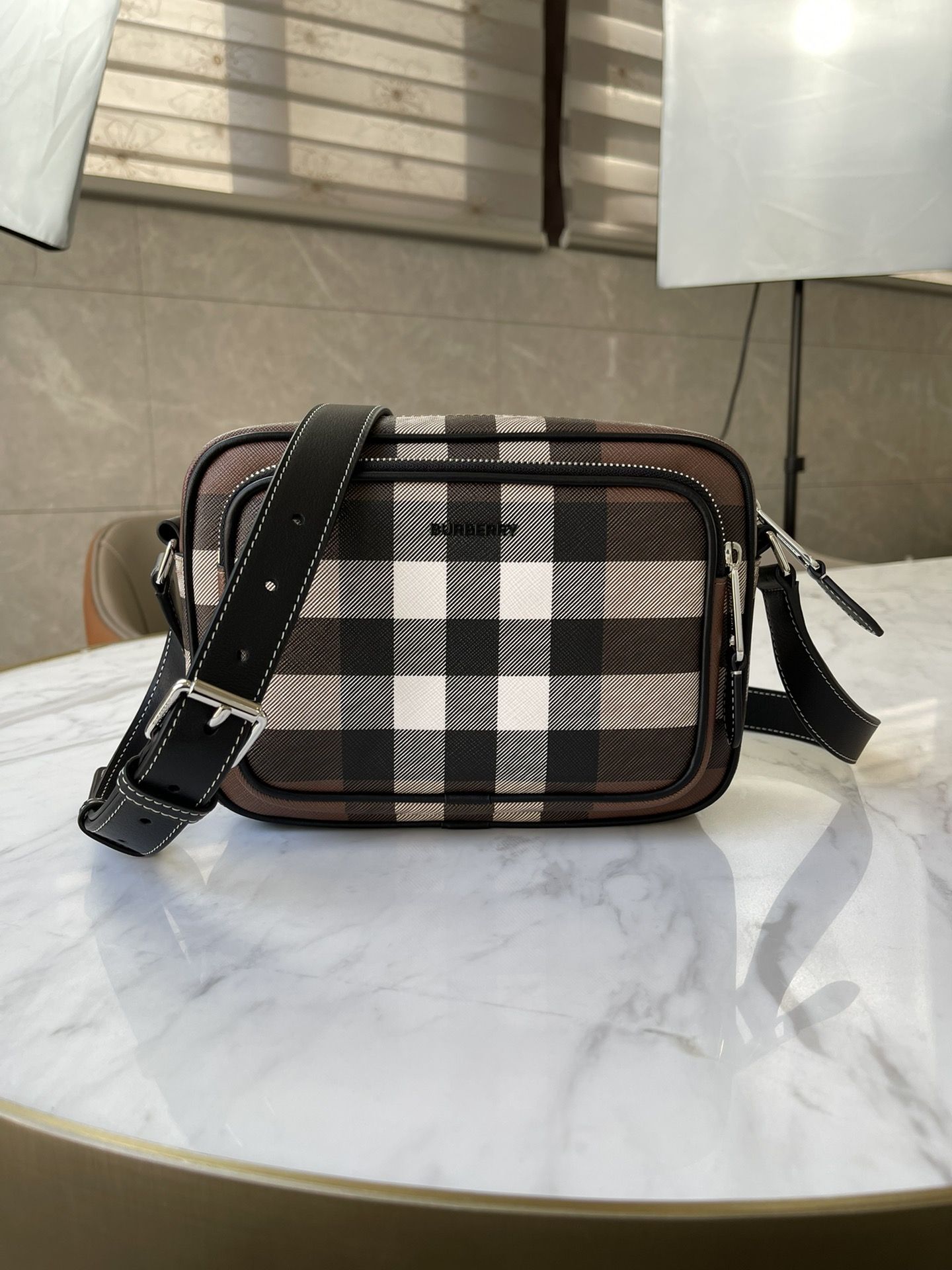 Burberry vintage check link crossbody camera bag top