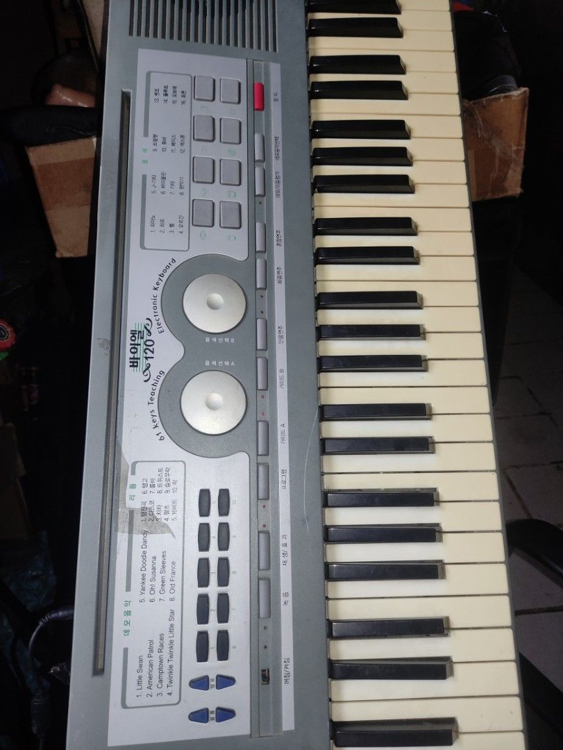 Bayer 120 Electronic Keyboard (Category: Musical Instruments) located in Paranaque City. Submitted by furugiyafinds (Listing ID 1313718306, Image 3). Description: Detyon pics. From Japan auction..as is item. tested ok..