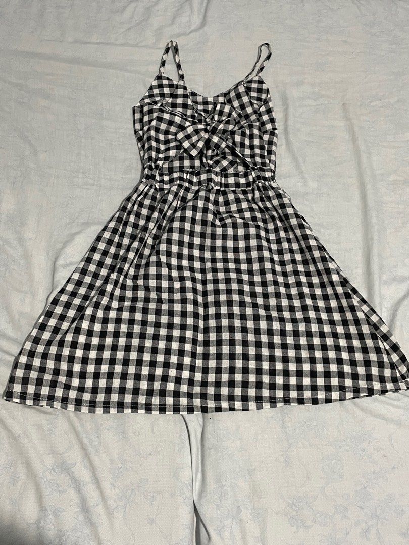 Boho Summer Dress (Category: Dresses) located in Valenzuela. Submitted by riri_21 (Listing ID 1313721846, Image 2). Description: Boho Summer dress, perfect for beach outfit 📌ribbon back 📌xs-small size .