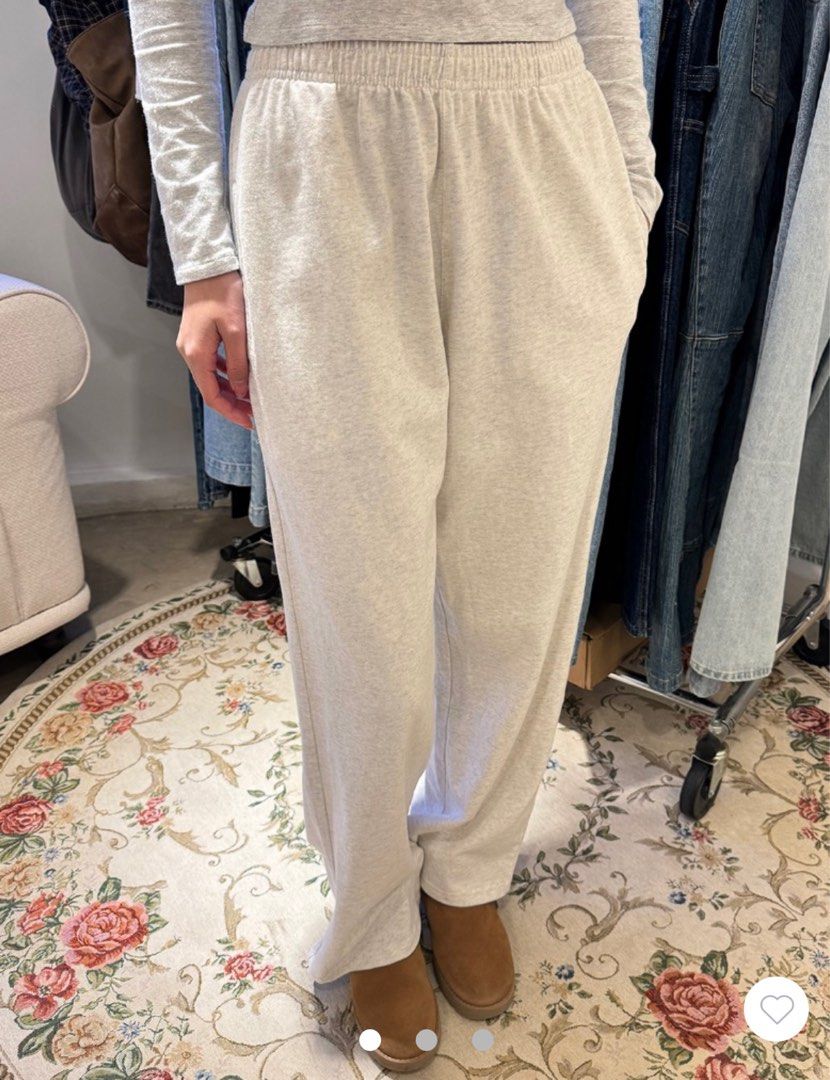 Brandy Melville Non fleece Anastasia Sweatpants Women s Fashion Bottoms Other Bottoms on Carousell