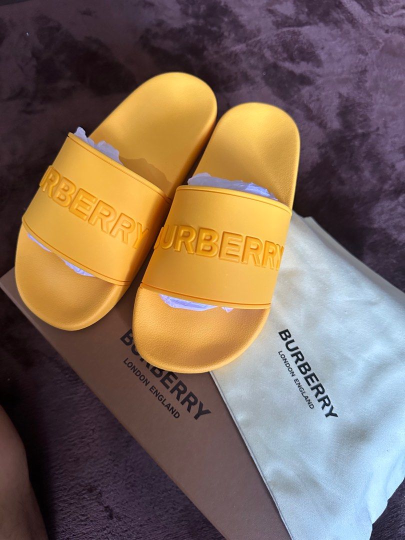 BURBERRY MEN SLIDES Men s Fashion Footwear Flipflops and Slides on Carousell