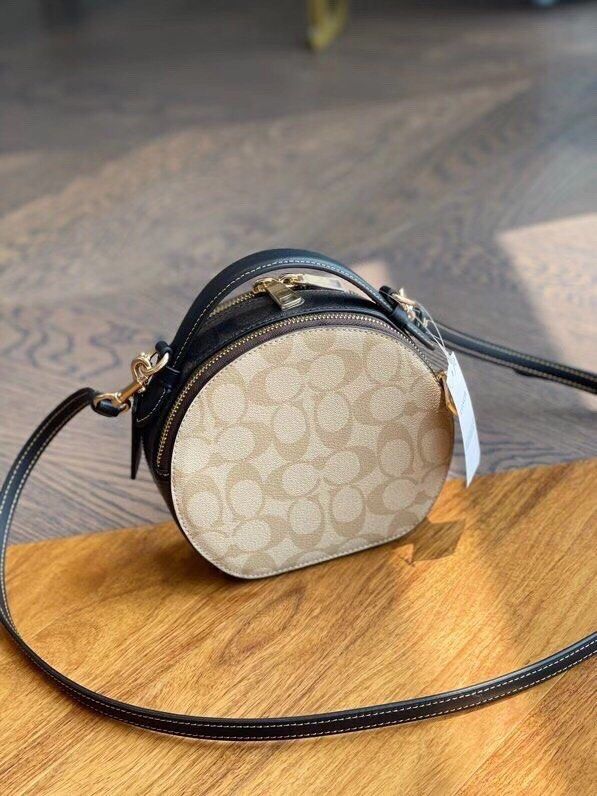 Circle canteen crossbody new arrivals