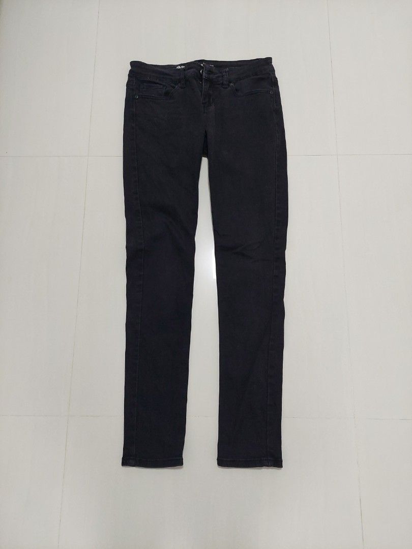 Denizen black 216 skinny jeans