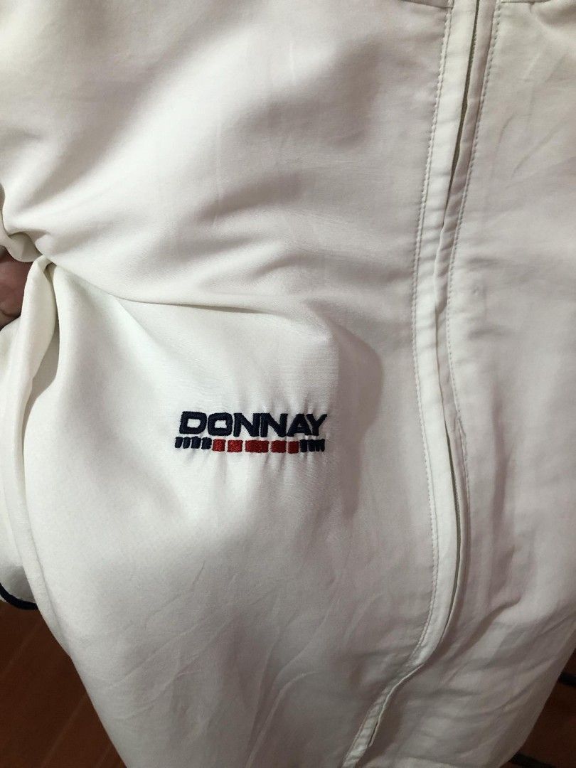 Donnay Intl white large track jacket Men s Fashion Coats Jackets and Outerwear on Carousell