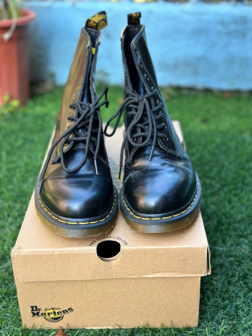 Dr martens airwair with bouncing soles Men s Fashion Footwear Boots on Carousell