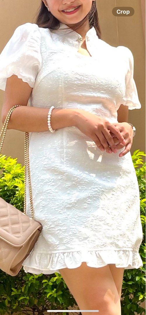 ELEGANT WHITE KEYHOLE PUFF SLEEVES CHURCH DRESS, Women's Fashion, Dresses &  Sets, Dresses on Carousell