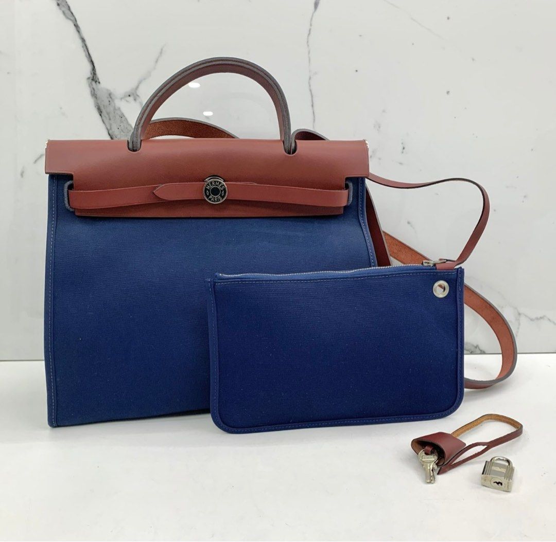 Hermes Herbag Zip 31 PM R Stamp Bleu de Malte Rouge H in Vache