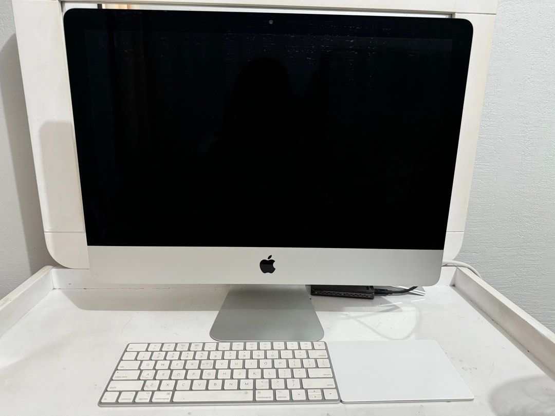 iMac A1418 21.5インチ 4K 8GB/1TB Radeon 555 iMac A1418 21.5インチ