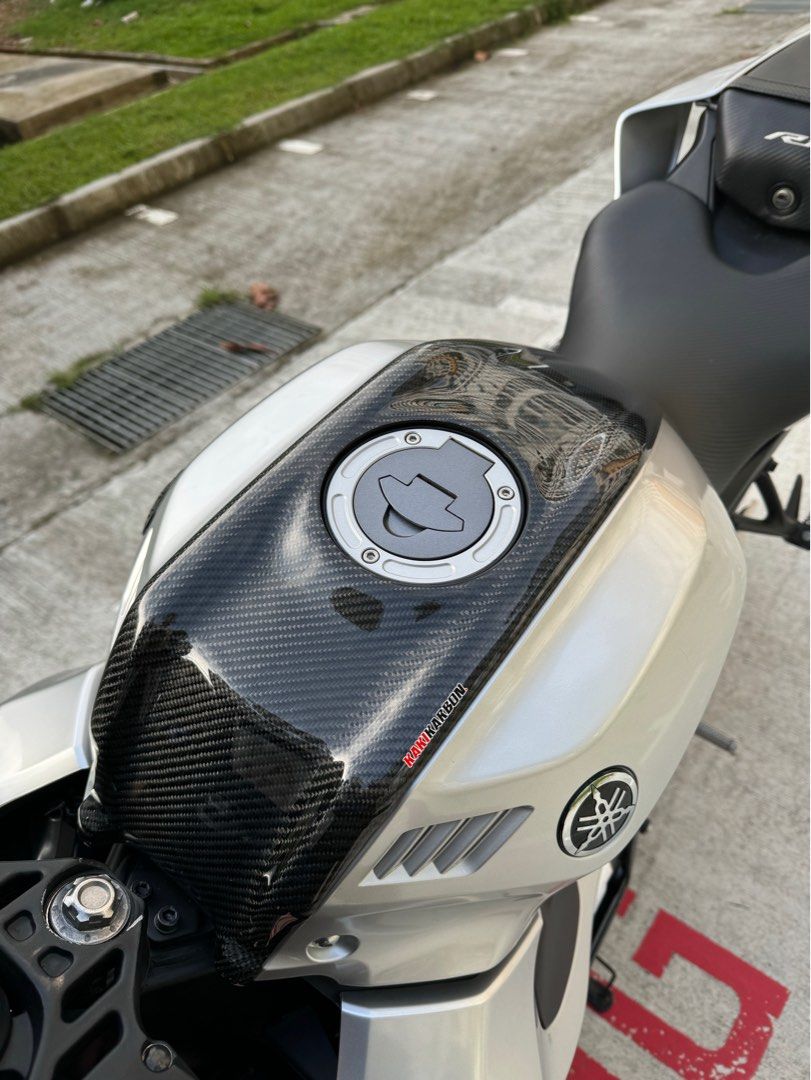 🔥INSTOCK🔥 R15 V4 Tank Cover, Motorcycles, Motorcycle Accessories