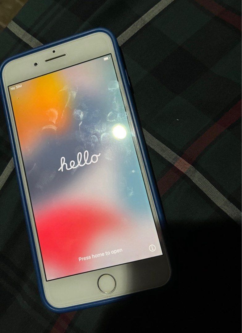 IPhone 6 plus (Japan) (Category: iPhone 6 Series) located in Makati City. Submitted by thriftdahanol (Listing ID 1313674496, Image 1). Description: iPhone 6 Plus from Japan (16 gb), Touch ID needs repair..