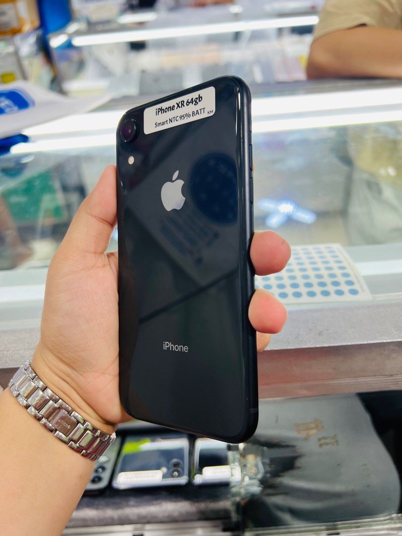 Iphone XR 64gb 95% batt smartlocked (Category: iPhone X Series) located in San Juan City. Submitted by javedsgadgetshop (Listing ID 1313700328, Image 2). Description: OPEN FOR INSTALLMENT VIA CREDIT CARD/GGIVES/SPAY/BILLEASE & SWAP/TRADE-IN! WE BUY AND SELL ( ANYKINDS OF UNIT BINIBILI PO NAMIN)! PTPA : Padelete po f bawal Quick Specs : Iphone XR •64gb •NTC Variant •95% batt health •Smartlocked •95% Smoothness •No hidden issue | No Repaired •100% 