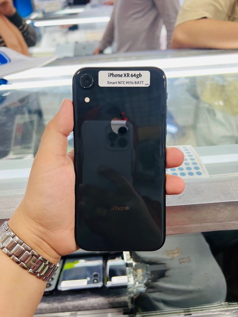 Iphone XR 64gb 95% batt smartlocked (Category: iPhone X Series) located in San Juan City. Submitted by javedsgadgetshop (Listing ID 1313700328, Image 1). Description: OPEN FOR INSTALLMENT VIA CREDIT CARD/GGIVES/SPAY/BILLEASE & SWAP/TRADE-IN! WE BUY AND SELL ( ANYKINDS OF UNIT BINIBILI PO NAMIN)! PTPA : Padelete po f bawal Quick Specs : Iphone XR •64gb •NTC Variant •95% batt health •Smartlocked •95% Smoothness •No hidden issue | No Repaired •100% 