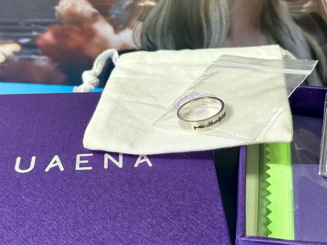 IU 李知恩2023 IUAENA OFFICIAL SONIC RING UAENA 6 期會員限定一套聲紋戒指周邊收藏品UAENA  韓國國民妹妹Size 17, 興趣及遊戲, 收藏品及紀念品, 韓流-