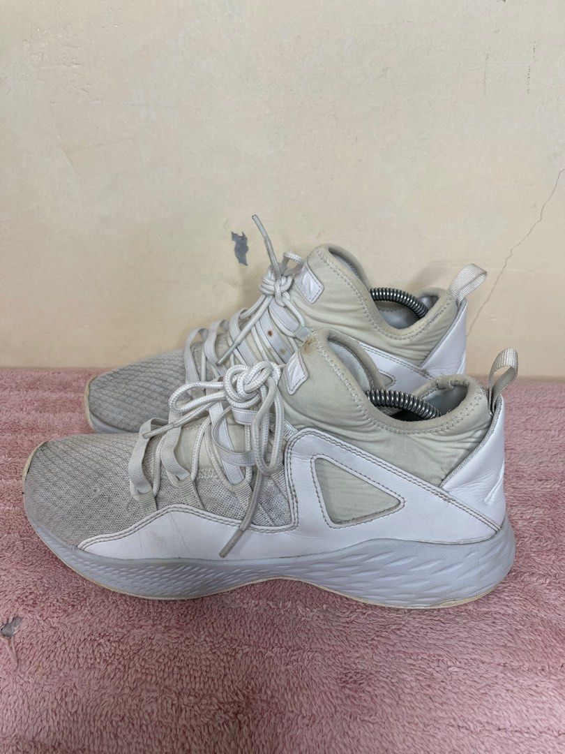 Jordan Formula 23 Mens - Size 9.5 (Category: Sneakers) located in Marikina City. Submitted by lexiedee (Listing ID 1313707352, Image 3). Description: Jordan Formula 23 Mens - Size 9.5 UK 8.5, EUR 43, 27 cm Marikina Pickup only. No meetups. Shipping Sched: Sunday and Wednesday..