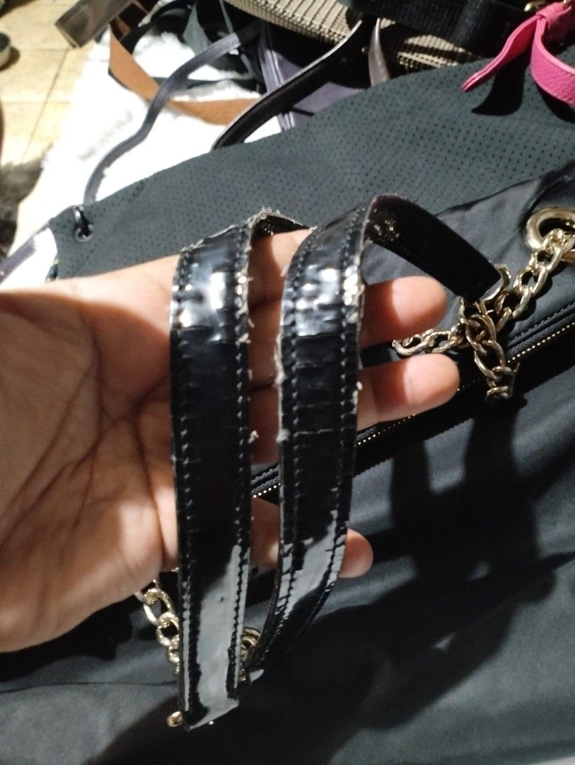 Kate Spade tote chain bag (Category: Luxury Bags & Wallets) located in Makati City. Submitted by katniss_preloved (Listing ID 1313680355, Image 3). Description: 📢 SALE!!! P1299 only!!! Original Kate Spade tote chain bag (size: 15"x14"x5"; nylon material) *sign of use on handle.. please see pics 📍 No to reservation please 📍 Legit buyer only 📍 Mine now pay later 📍 No low baller please.