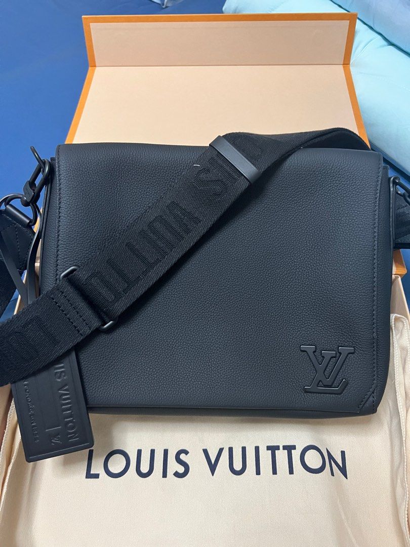 Lv messenger bag mens clearance