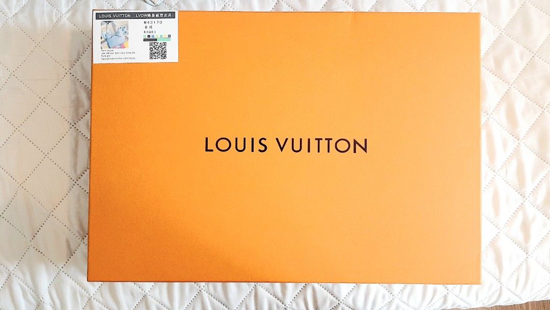 LV Class A (Category: Shoulder Bags) located in Makati City. Submitted by celybee (Listing ID 1313659085, Image 2). Description: LV Class A Brand New, never used RFS: gift excess Pickup Makati Ok to Lalamove.