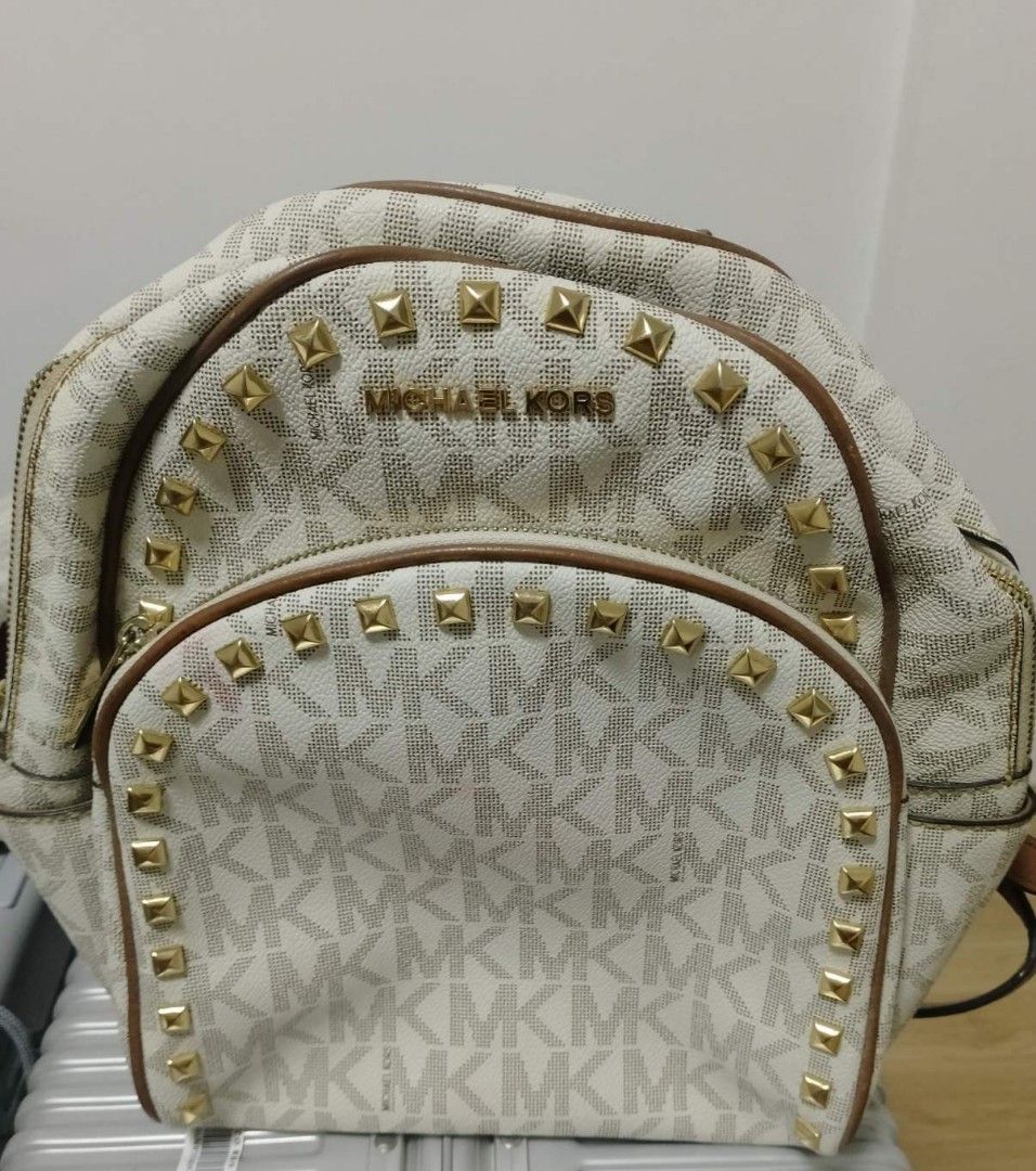 Michael Kors Bags (Category: Luxury Bags & Wallets) located in Angeles City. Submitted by aviatrixjmh (Listing ID 1313771145, Image 1). Description: Authentic Michael Kors Backpack and Tote Bag 4k for both or 2k each.
