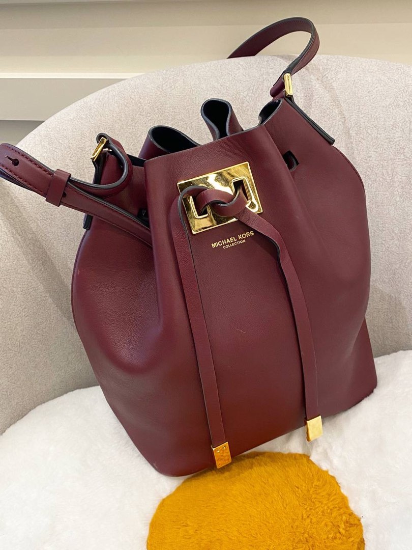 MICHAEL KORS MIRANDA CROSSBODY BUCKET BAG IN BURGUNDY LEATHER Women s Fashion Bags Wallets Shoulder Bags on Carousell