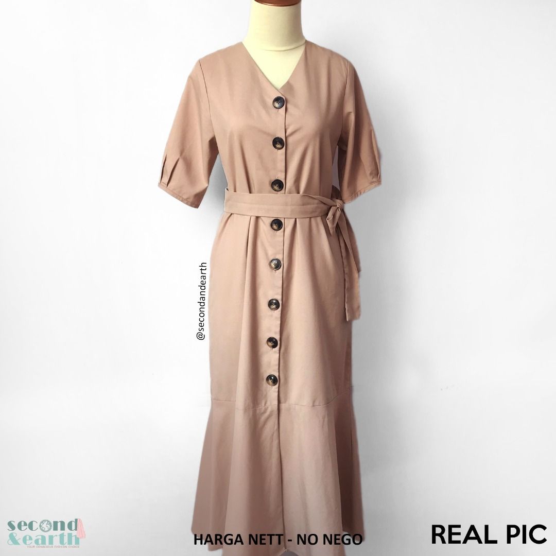 Modelano Midi Dress (M) Terusan Kerja Wanita ALine V-Neck Terompet Katun  Coklat Muda Polos Short Sleeve A-Line Midi Dress Trumpet Flare VNeck Cotton 