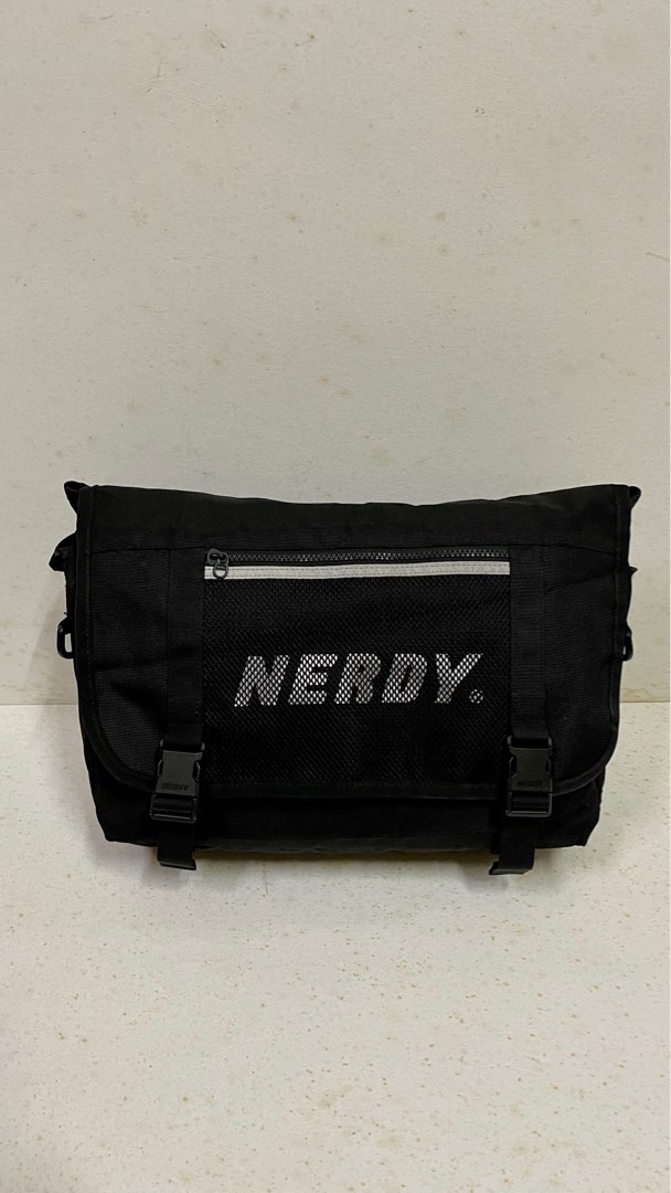 Nerdy messenger bag top