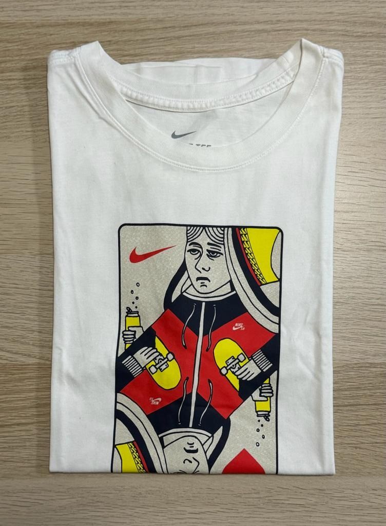 Nike sb queen card top
