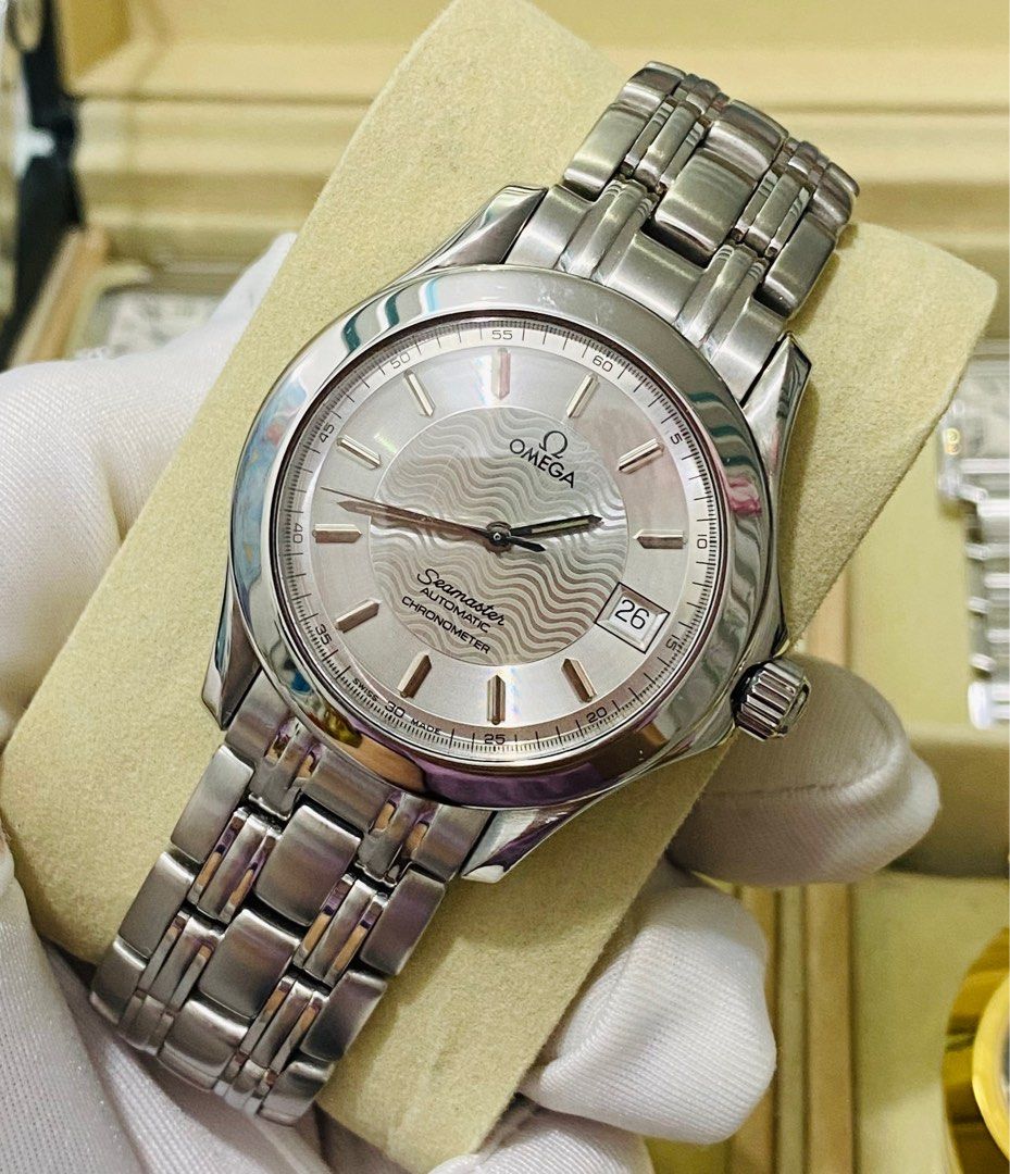 Omega Seamaster Automatic (Category: Luxury Watches) located in Quezon City. Submitted by clicksmileph (Listing ID 1313774092, Image 3). Description: Omega Seamaster Automatic Chronometer Details: Case Diameter: 36mm Fits up to 6.8 inches wrist size Guaranteed Authentic Inclusions: Omega Watch Presentation Box Authentication receipt from us Condition: The item has minimal signs of wear with Excellent working condition and has a beautiful exterior