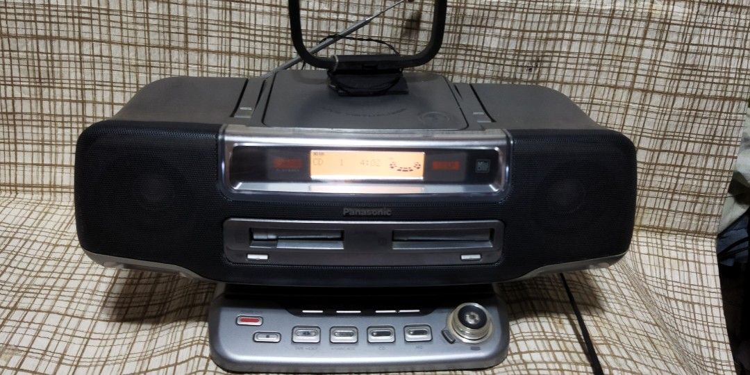 Panasonic RX-MDX81 CD MD Cassette Radio (Category: Portable Music Players) located in Pasay City. Submitted by marineljapansurplus (Listing ID 1313627408, Image 1). Description: Panasonic Personal MD System Model: RX-MDX81 CD 💿: Working 👍 (CD-R/RW playable MD 💾: Working 👍(MDLP) CASSETTE 📼: Working 👍 TUNER 📻: Working 👍(AM complete station. FM UpTo 90mhz Power 🔌: 100v 22W (need transformer) Price: 1,800.00 Location: Cabrera, Pasay City.