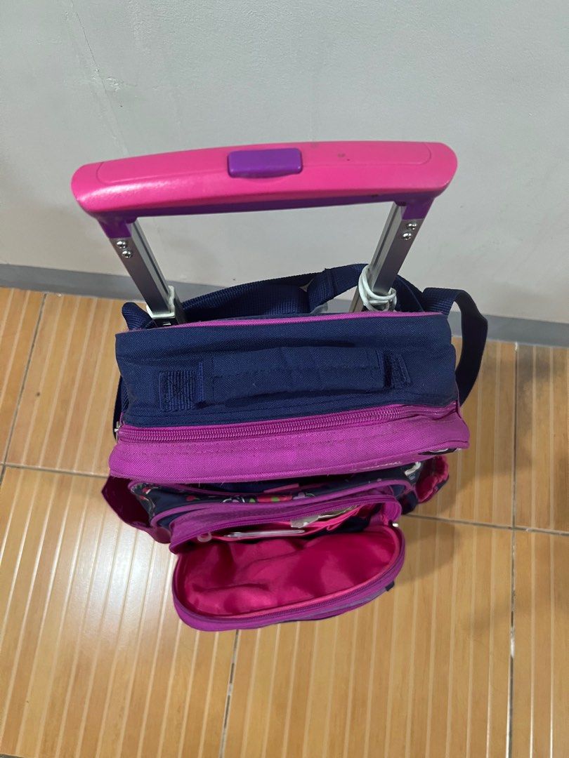School Trolley Bag (Category: Babies & Kids Fashion) located in Manila. Submitted by fullybars.yp (Listing ID 1313754893, Image 3). Description: preloved bag rfs: bbili na po kami ng new bag 🙂 1,500 nalang po 📍sampaloc manila.