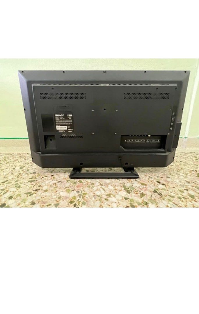 SHARP TV (Category: TV) located in Singapore. Submitted by maloulaurel (Listing ID 1313754960, Image 3). Description: Please arrange your own pick up at 60 Marine Drive.