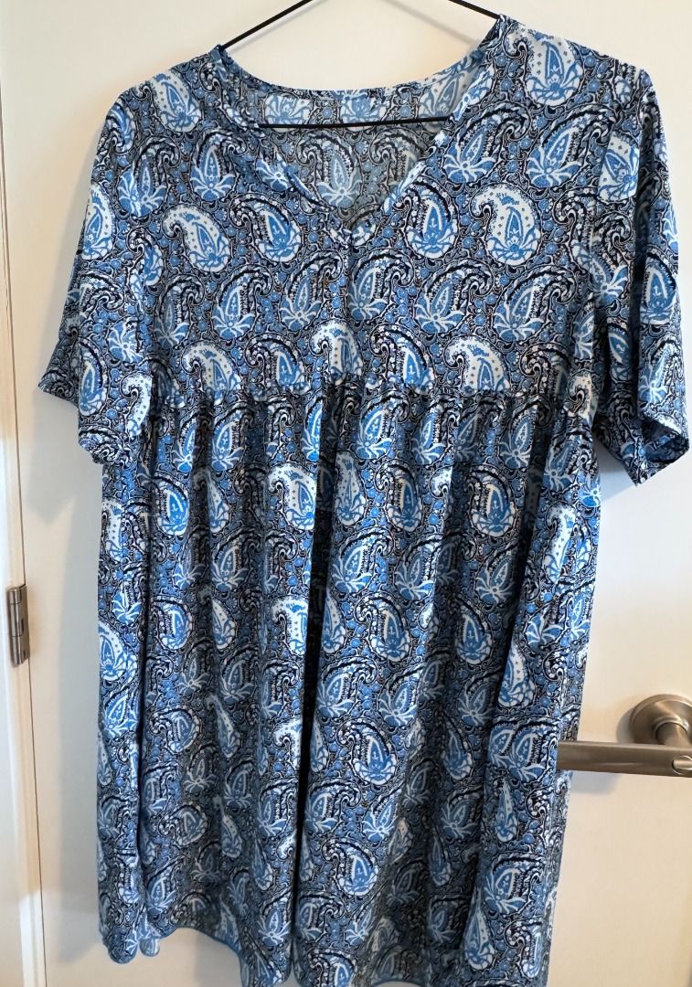 SHEIN Paisley Print Smock Dress size XL Polyester (Category: Clothes) located in Richmond. Submitted by shopmybodega (Listing ID 1313714304, Image 2). Description: Never used, just laundered and stored.