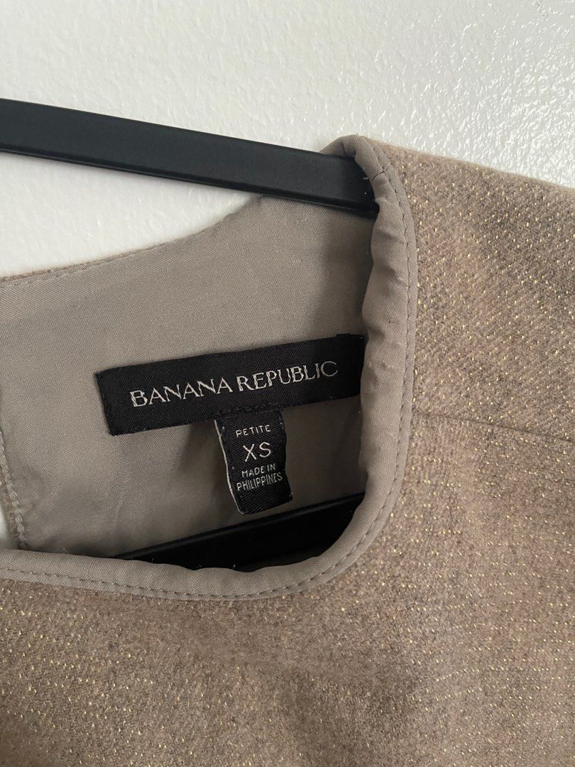 Short Dress (Category: Dresses) located in Paranaque City. Submitted by stphraynes (Listing ID 1313624528, Image 3). Description: Banana Republic Dress - Pre loved - size: XS on tag (but can fit to small-semi medium frame) .