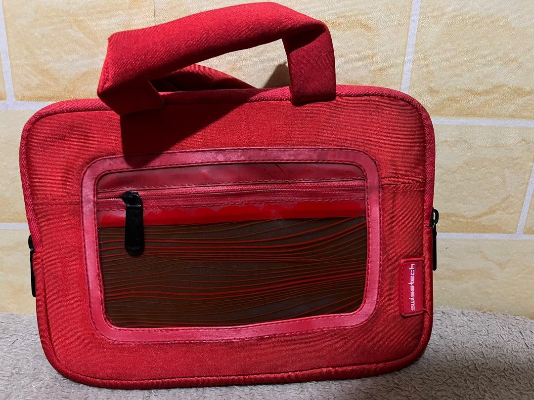 Swisstech Protection Sleeve for Ipad or Tablets (Category: Laptop Bags & Sleeves) located in Marikina City. Submitted by aanna05 (Listing ID 1313660921, Image 1). Description: Decluttering Never been used but has dirt due to stocking Mop: GCash.