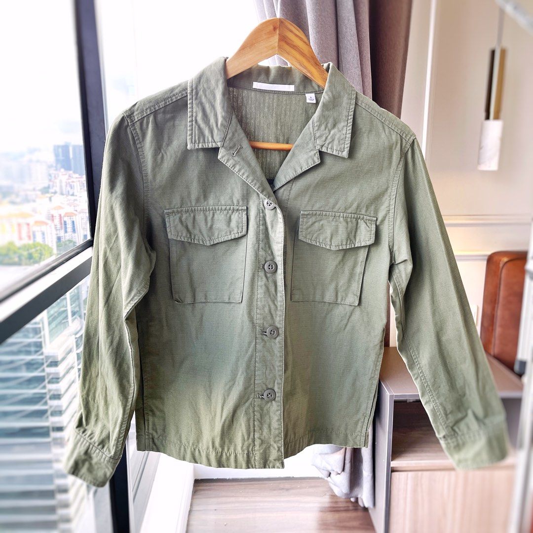 Uniqlo army green jacket top