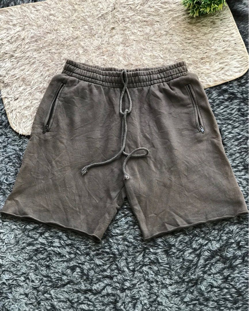 Yeezy season 6 shorts on sale