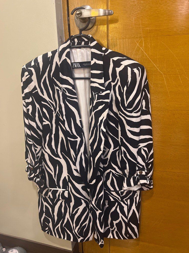 Zara zebra printed blazer M Women s Fashion Coats Jackets and Outerwear on Carousell