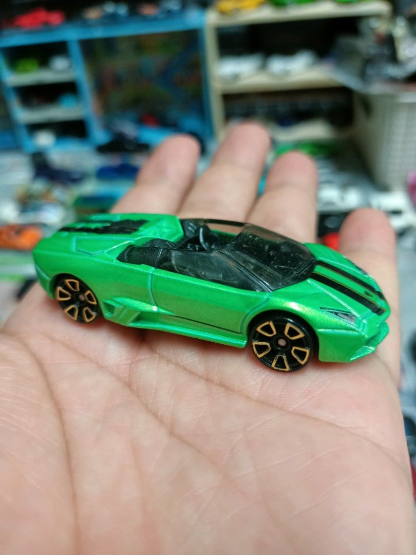 Hot wheels lamborghini reventon roadster green discount