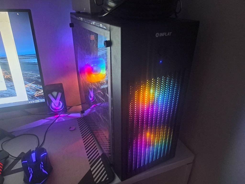 AMD A10 PRO 7800B System Unit Only (Category: Desktops) located in Las Pinas. Submitted by mikko.gomez (Listing ID 1313929125, Image 2). Description: For sale system unit only, pass sa naghahanap ng wala Good as new unit. pwde pang gaming, wfh, school. Specs: Asus A58M-E Motherboard Amd A10 PRO 7800B (12 Compute Cores) Radeon R7 Graphics (Integrated gpu only) 8GB RAM 2x4GB 120GB SSD Bnew with box 500W True Rated Power Supply Inplay Gaming Case Wi