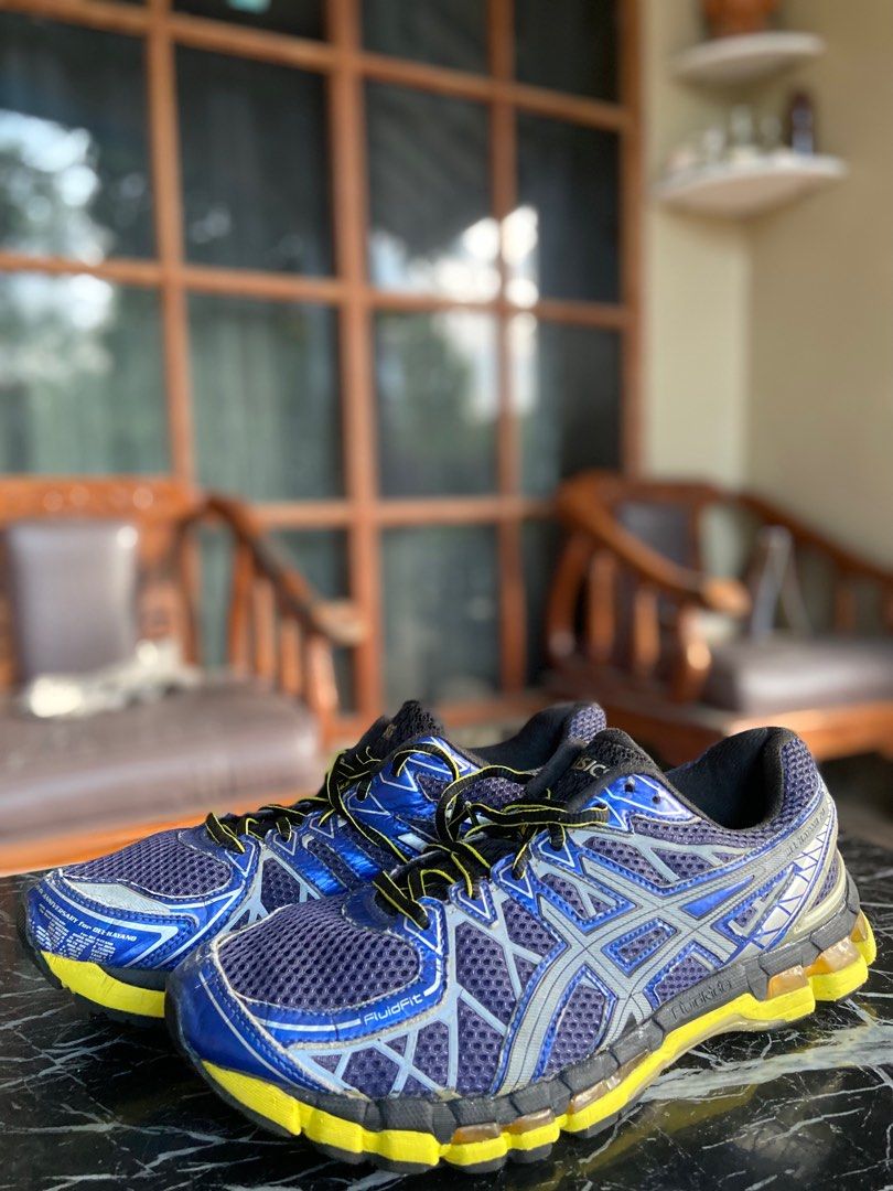 Asics Gel Kayano 20 Fesyen Pria Sepatu Sneakers di Carousell