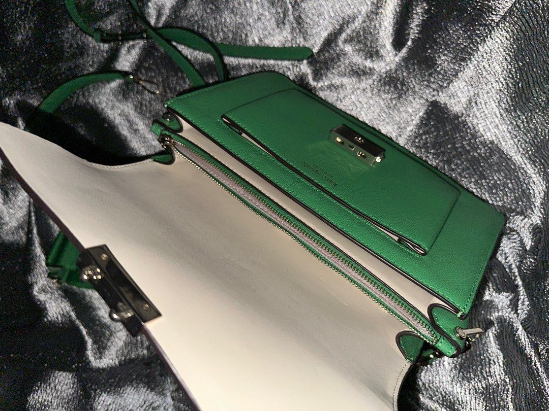 AUTHENTIC Kate Spade Green Bag (Category: Luxury Bags & Wallets) located in Quezon City. Submitted by FashionFab (Listing ID 1313952003, Image 3). Description: Original Kate Spade green leather bag pwith 3 straps included. Can be used as a handy bag, body bag, or shoulder bag. Limited Edition..