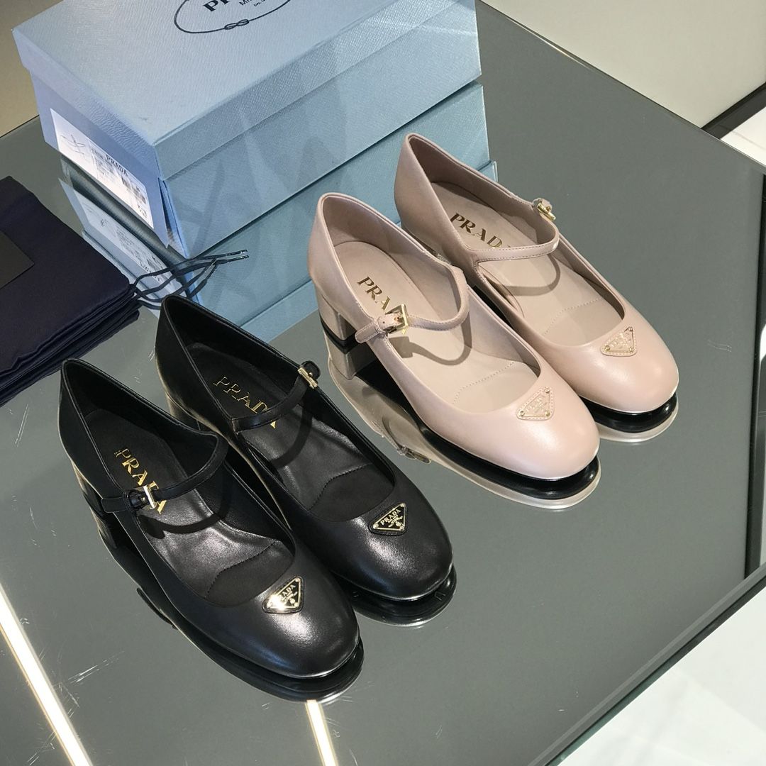 Authentic prada round toe thick heel shallow mouth mary jane shoes