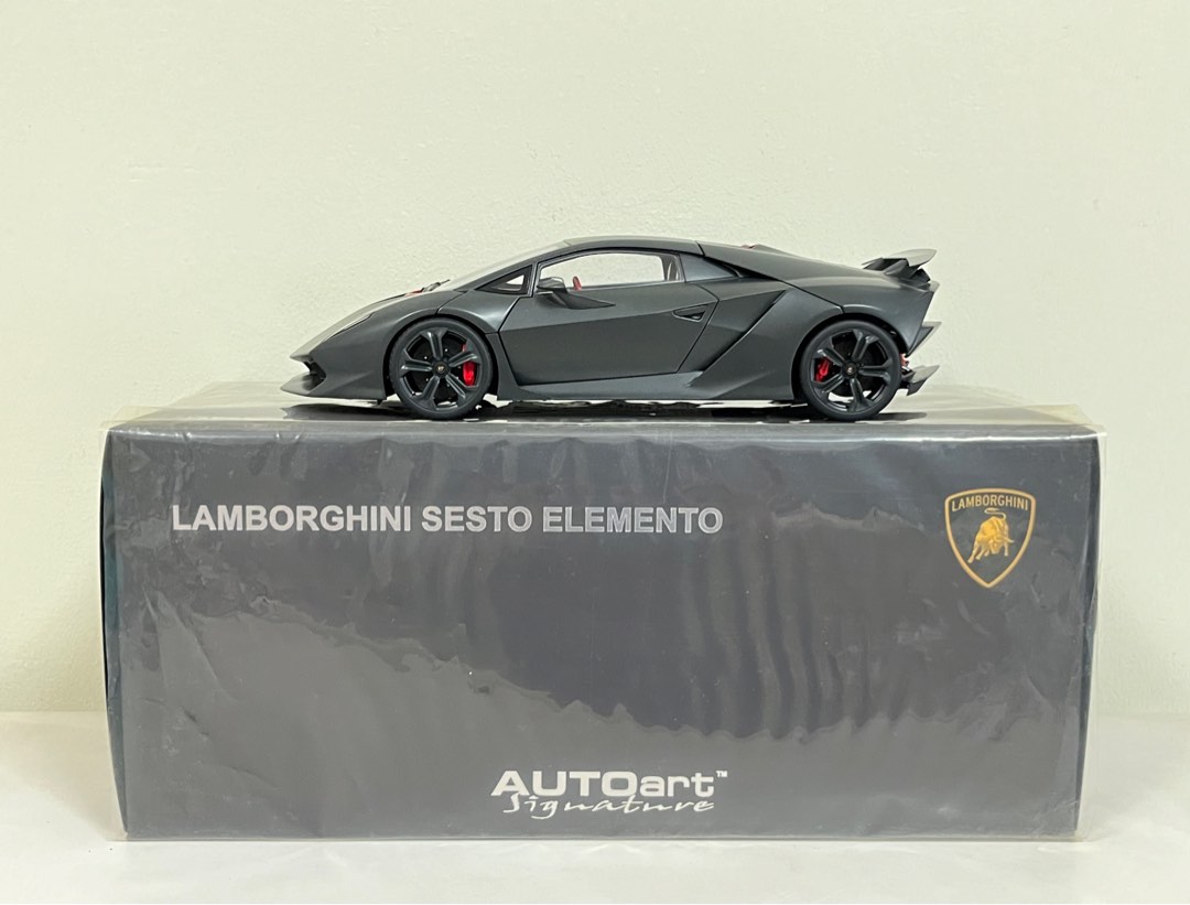 AUTOart Lamborghini Veneno, Sesto Elemento 1/18 grey & carbon, Hobbies ...