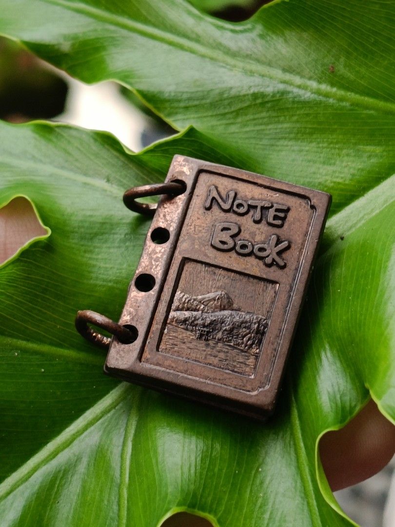 BRASS NOTE BOOK CHARM Japan Anik-aniks (Category: Charms) located in Manila. Submitted by puddybab_m1 (Listing ID 1313899876, Image 1). Description: BRASS NOTE BOOK CHARM Japan Anik-aniks - Well used - Mabigat sya ate RFS: Dumadami na sila, Di na rin maasikaso kaya nakatago nalang ^^ MODE OF DELIVERIES AVAILABLE: LALAMOVE GOGO XPRESS J&T EXPRESS MEET UP (For nearby places) MODE OF PAYMENTS AVAILABLE: GCASH BANK TRANSFER **STRICTLY PAYMENT FIRST P