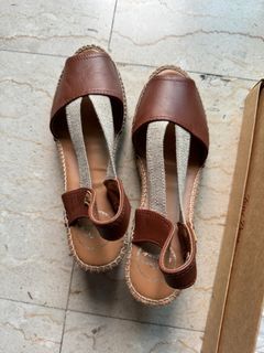 (Category: ) located in . Submitted by neha04 (Listing ID 1313801239, Image 1). Description: .