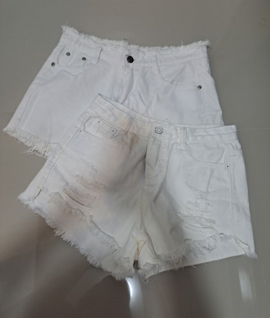 Buy 1 take 1 white shorts (Category: Shorts) located in Pila. Submitted by impulsivekayli (Listing ID 1313929928, Image 1). Description: need wash lang since na-stock❗️ size 27 and 29❗️ pm for more detailed pics🎀.