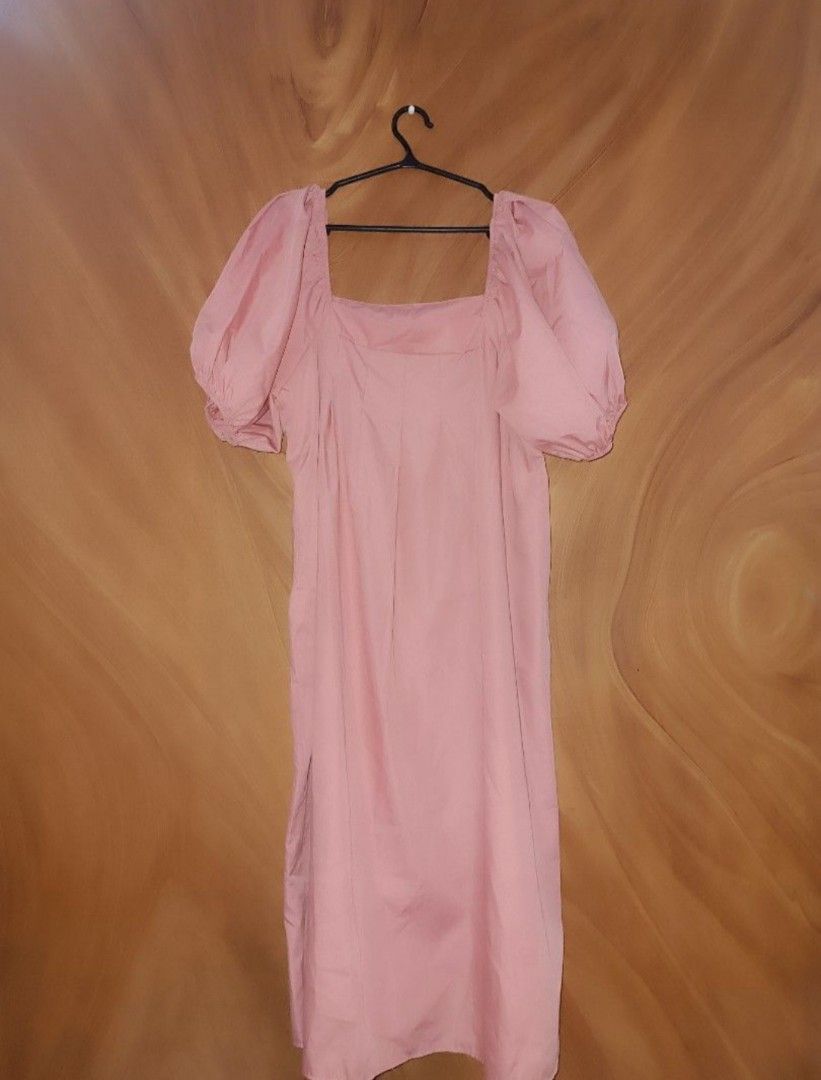 2 bangkok Dress (Category: Dresses) located in Pasig City. Submitted by itsrubyred (Listing ID 1313825149, Image 3). Description: 📌 rfs : declutter ( hindi pa nagamit) 📌 with FREE DRESS !!! 📌 delivery via lalamove.