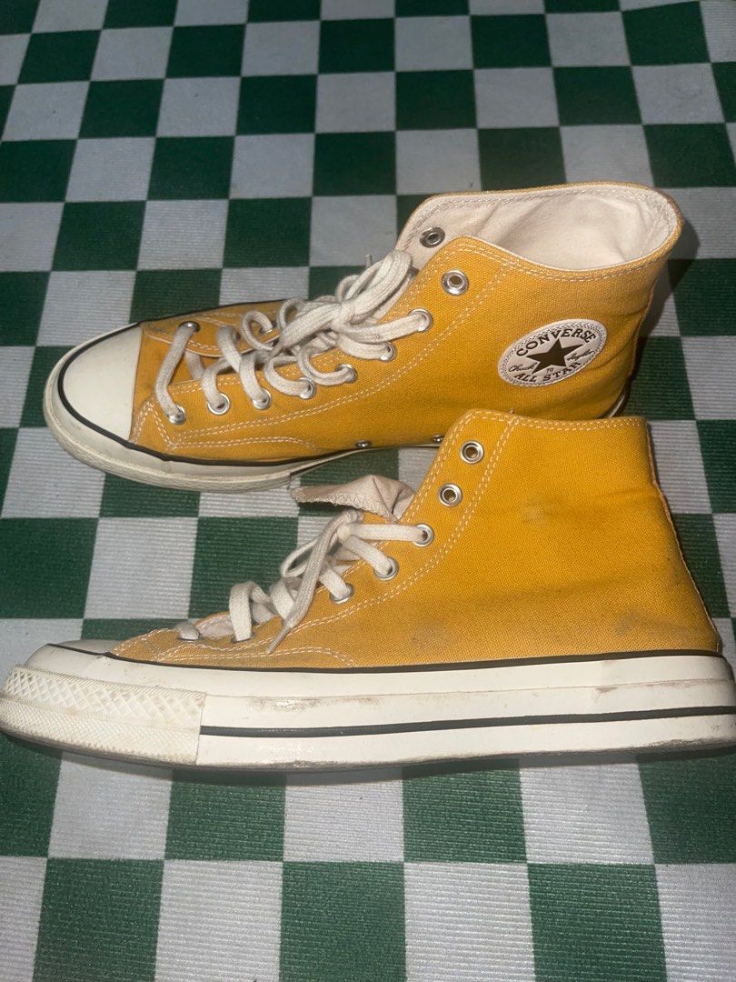 Yellow converse used on sale