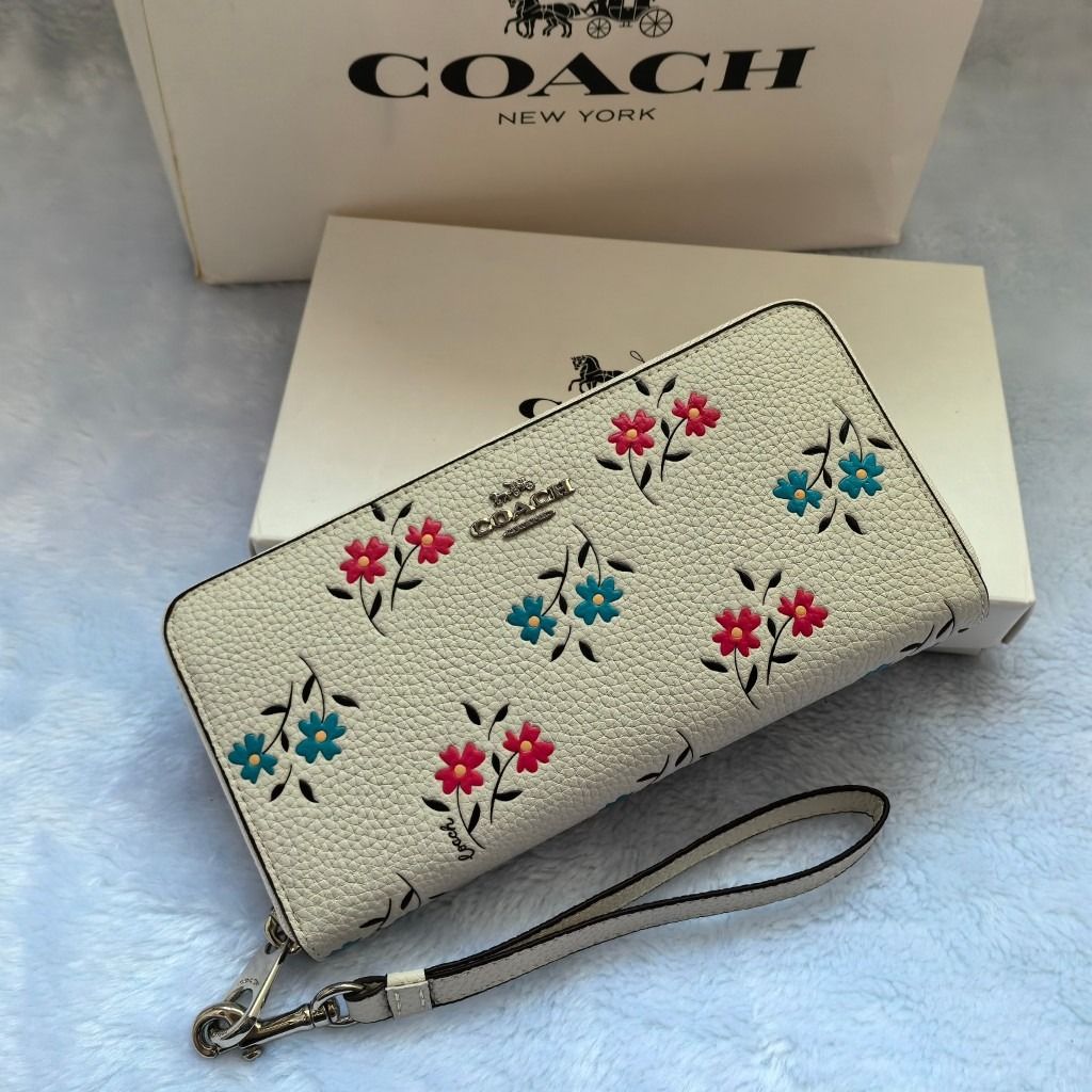 Coach Long Zip Around Wallet With Floral Print (Women Long Fold